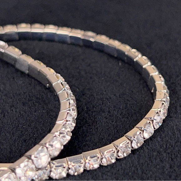 Silver Rhinestone Stretch Set Of 2 Bracelets Classic Formal Wedding Event - Picture 4 of 6